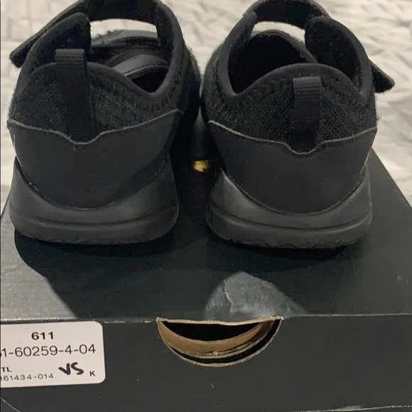 Jordan Sneakers Excellent Condition - Picture 3 of 6